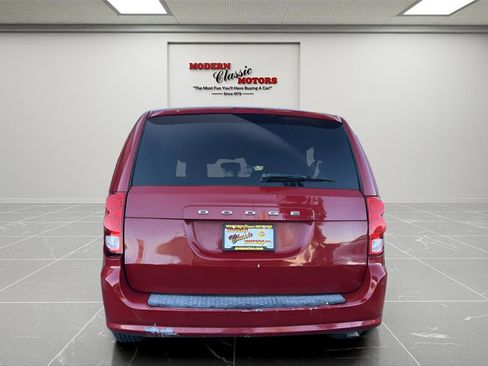Used 2016 Dodge Grand Caravan SE image 6