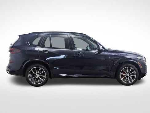 New 2026 BMW X5 xDrive40i w/ M Sport Package AWD/4WD image 6