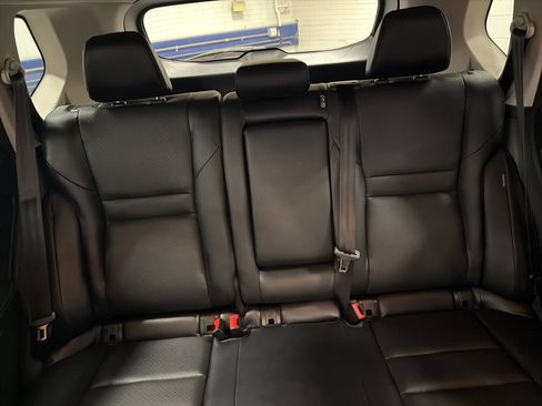 Used 2025 Nissan Rogue SV w/ SV Premium Package AWD/4WD image 13