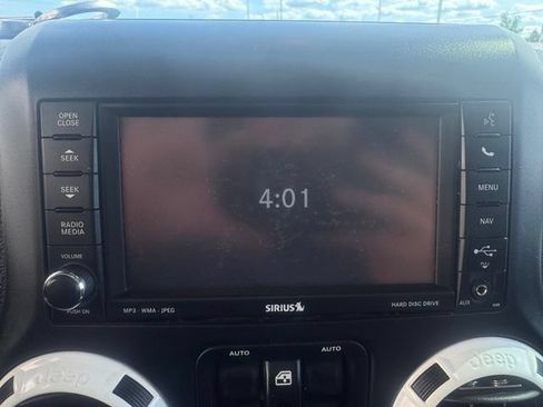 Used 2014 Jeep Wrangler Unlimited Sahara AWD/4WD image 12