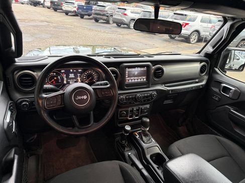 Used 2020 Jeep Wrangler Unlimited Sport S image 11
