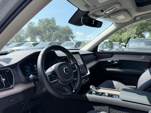 Certified 2026 Volvo XC90 B6 Plus AWD/4WD image 11