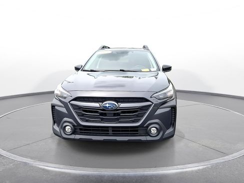 Used 2023 Subaru Outback Premium AWD/4WD image 3