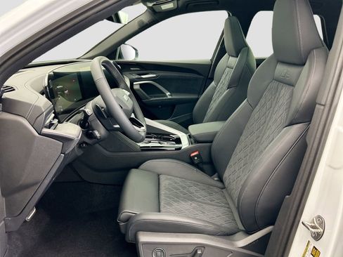 New 2025 Audi SQ5 Premium Plus image 18