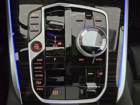 Certified 2024 BMW X7 M60i w/ Executive Package image 20