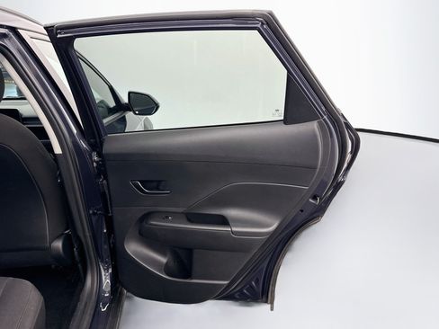 Used 2025 Hyundai Kona SEL FWD image 28
