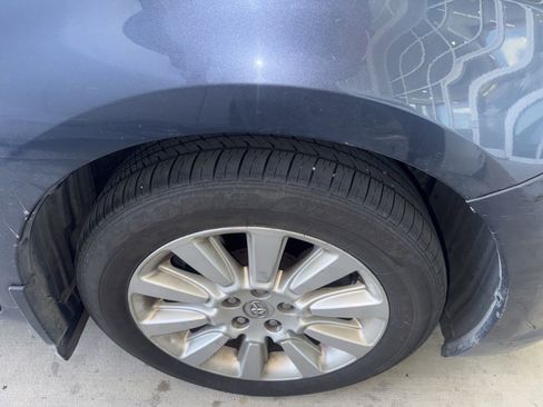 Used 2016 Toyota Sienna XLE w/ XLE Navigation Package AWD/4WD image 18