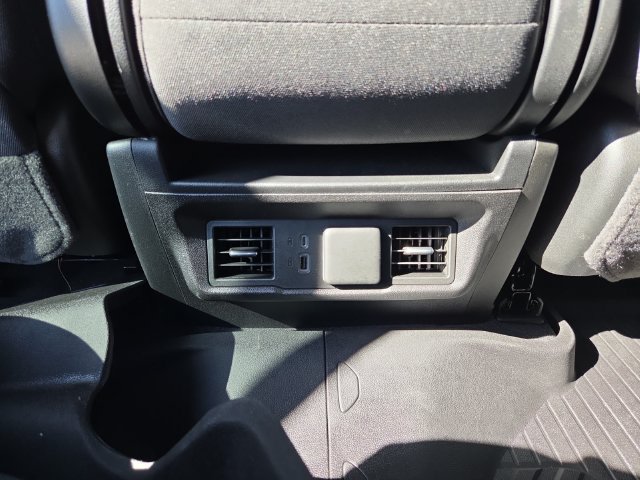 Used 2026 Chevrolet Silverado 1500 LT w/ Z71 Off-Road Package AWD/4WD image 30