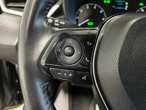 Used 2025 Toyota Corolla SE FWD image 25