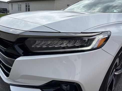 Used 2022 Honda Accord Sport image 10