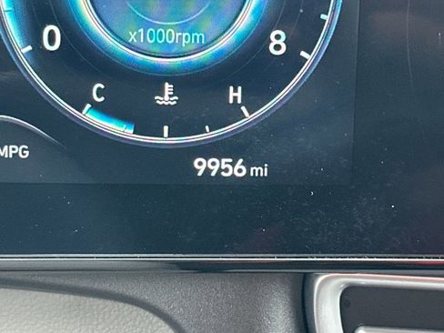 Certified 2024 Hyundai Elantra SEL w/ Convenience Package image 10