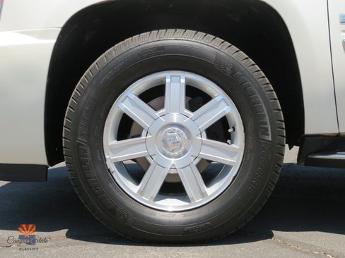 Used 2008 Cadillac Escalade AWD image 14