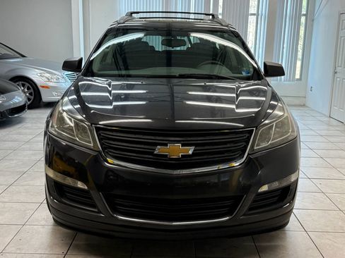 Used 2015 Chevrolet Traverse LS image 2