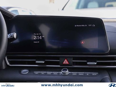 Certified 2024 Hyundai Elantra SEL w/ Convenience Package FWD image 14