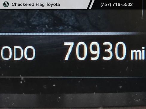 Used 2023 Toyota Tacoma Limited w/ Black Out Package (TMS) AWD/4WD image 15