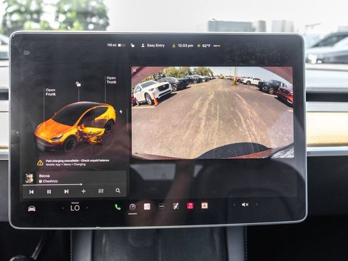 Used 2022 Tesla Model Y Long Range AWD/4WD image 17