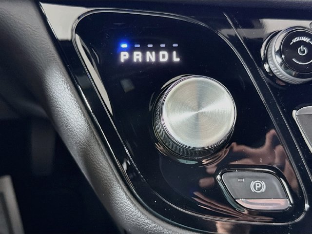 New 2027 Chrysler Pacifica Select AWD/4WD image 17