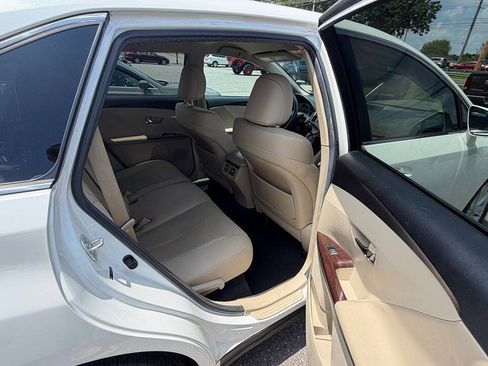 Used 2014 Toyota Venza LE w/ LE Convenience Package FWD image 8