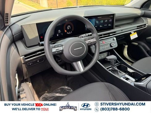 Certified 2026 Hyundai Tucson SE image 2