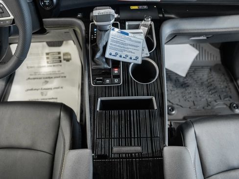 New 2026 Toyota Sienna XLE Woodland Edition AWD/4WD image 27