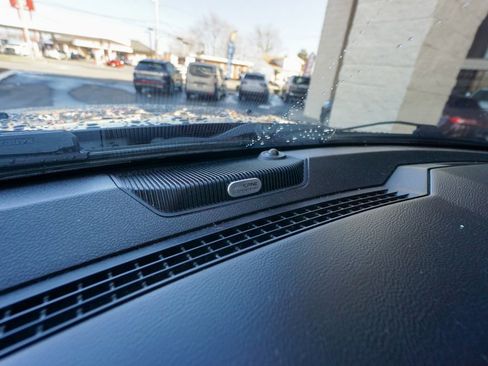 Used 2018 RAM 1500 Laramie w/ Convenience Group image 32