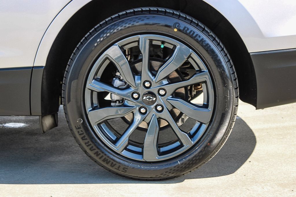 Used 2022 Chevrolet Equinox RS FWD image 12
