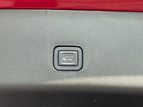 Used 2023 Chevrolet Traverse LT w/ Rear Camera Mirror Package AWD/4WD image 42