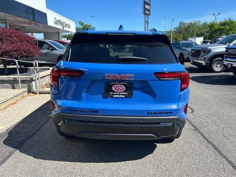 Used 2026 GMC Terrain Elevation w/ Elevation Premium Package AWD/4WD image 4