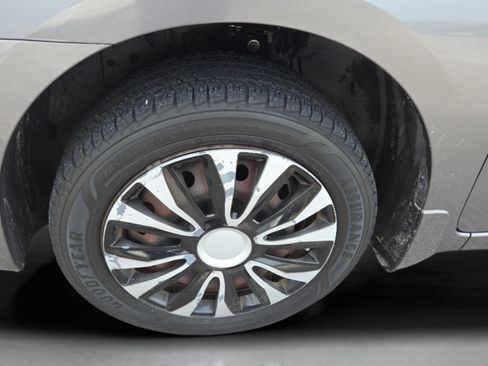Used 2015 Nissan Sentra SV FWD image 38
