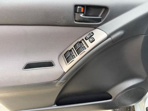 Used 2007 Toyota Matrix w/ PWR Pkg FWD image 13