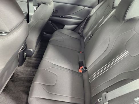 Certified 2025 Hyundai Elantra Sport FWD image 11