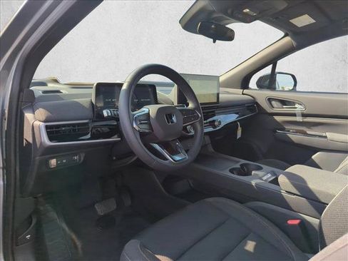 Certified 2024 Honda Prologue EX image 3