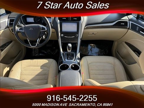 Used 2014 Ford Fusion SE w/ Equipment Group 202A image 12