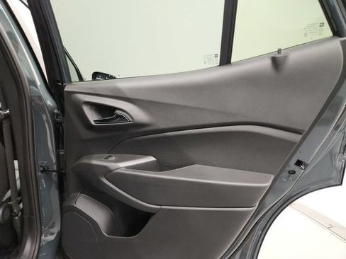 New 2026 Chevrolet Trax LT w/ LT Convenience Package FWD image 36