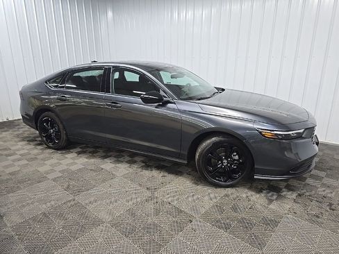 Certified 2025 Honda Accord SE image 1