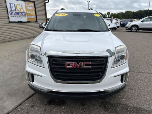 Used 2016 GMC Terrain SLE w/ Chrome Edition FWD image 2