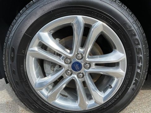 Used 2015 Ford Edge SEL w/ Equipment Group 201A FWD image 12