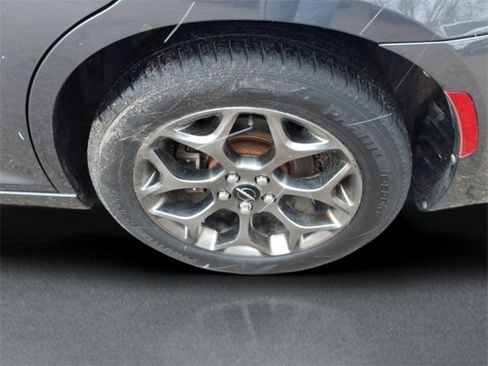 Used 2016 Chrysler 300 S image 6