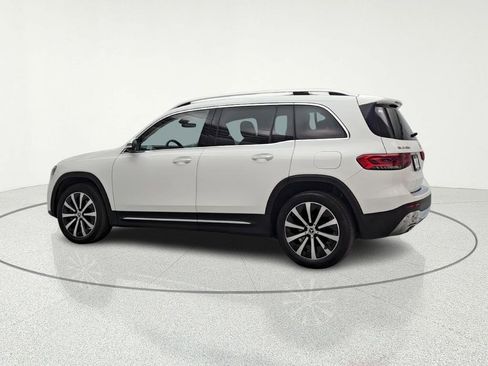 Used 2022 Mercedes-Benz GLB 250 4MATIC image 5