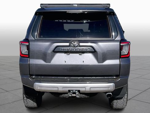 Used 2018 Toyota 4Runner TRD Off-Road image 4