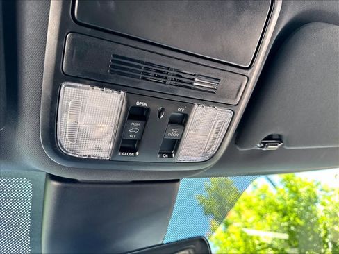 Used 2023 Honda Odyssey Sport image 34