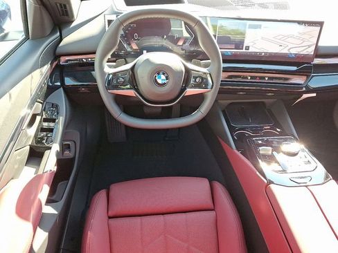 New 2026 BMW 540i xDrive w/ Premium Package AWD/4WD image 10
