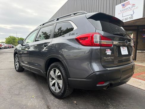 Used 2022 Subaru Ascent Premium w/ Convenience Package AWD/4WD image 3