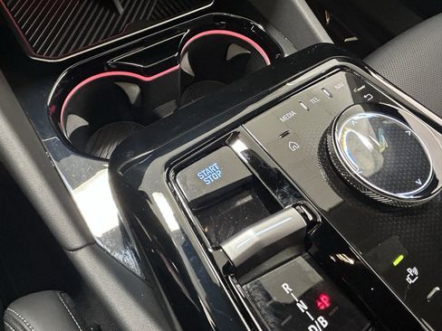 Used 2024 BMW i5 eDrive40i w/ M Sport Package image 21