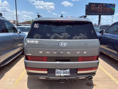 Used 2024 Hyundai Santa Fe Limited FWD image 10