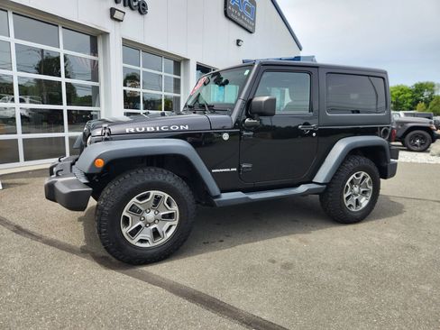 Used 2013 Jeep Wrangler Rubicon w/ Dual Top Group AWD/4WD image 24