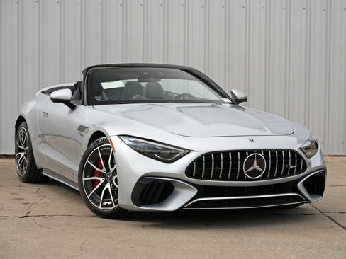 Used 2022 Mercedes-Benz SL 55 AMG AMG SL 55 w/ Driver Assistance Package image 62