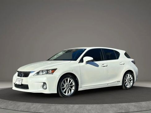 Used 2013 Lexus CT 200h image 1