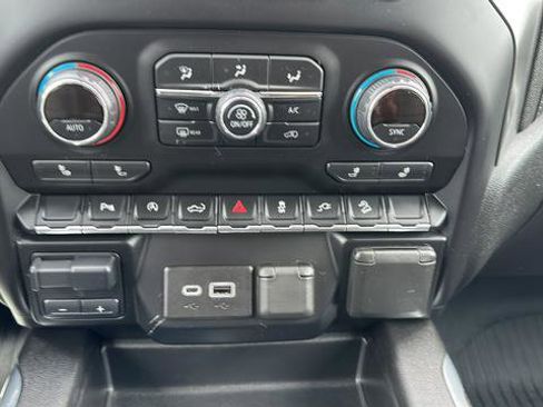Used 2020 Chevrolet Silverado 1500 LT Trail Boss w/ Midnight Edition AWD/4WD image 14
