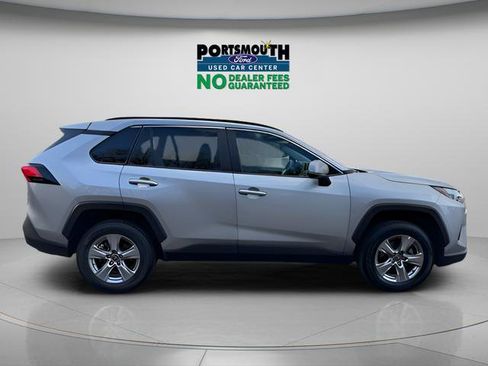 Used 2024 Toyota RAV4 XLE AWD/4WD image 5